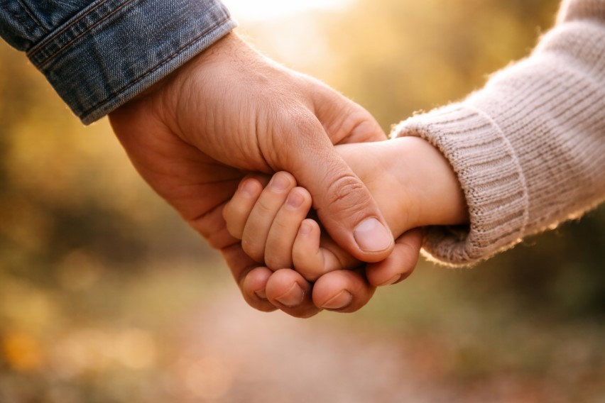 Три раза, когда казахстанцы помогли осиротевшим детям обрести крышу над головой