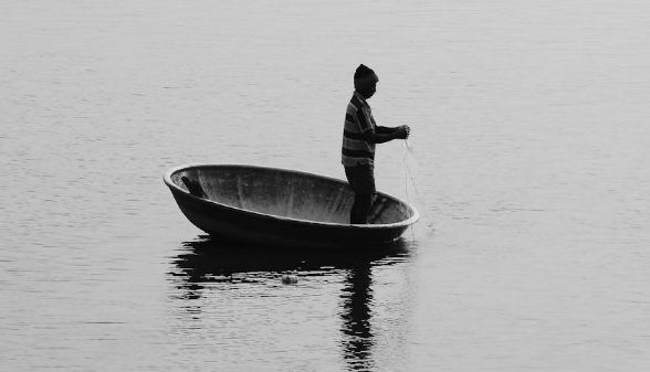 В США одноногий мужчина решил пережить разрушительный ураган в лодке с божьей помощью