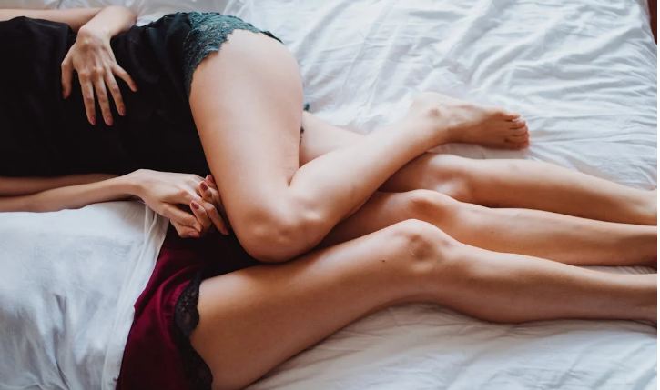 Союз родителей Казахстана сорвал «Лесбийский курултай»