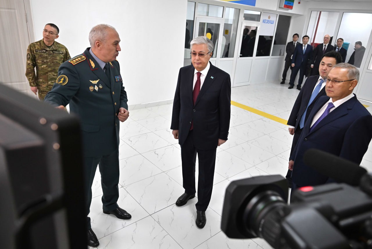 Президент посетил отдел по делам обороны Каратальского района