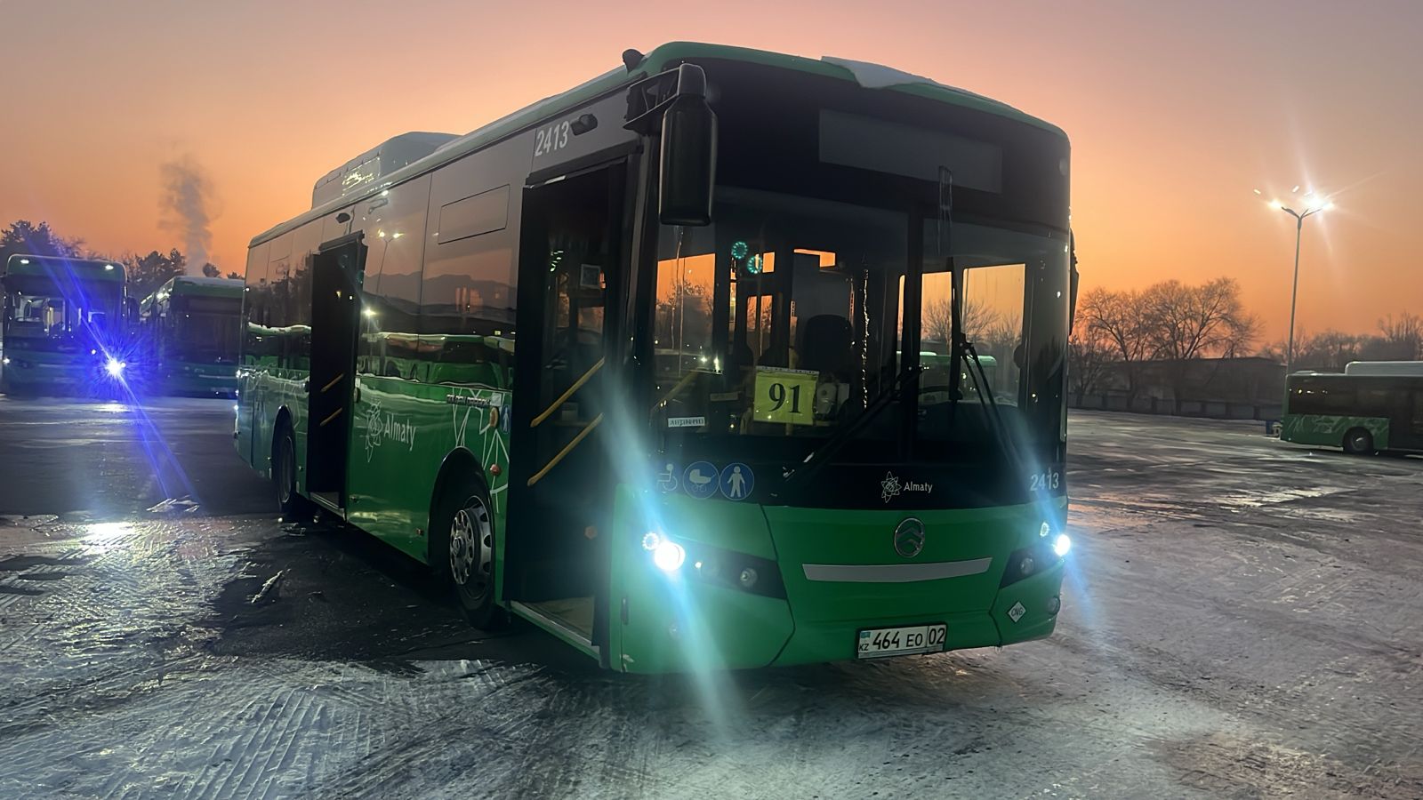 Водителя автобуса наградили в Алматы