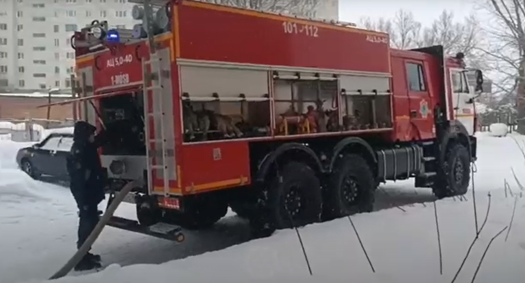 Жильцов многоэтажки эвакуировали из-за происшествия в «магазине у дома» в ВКО