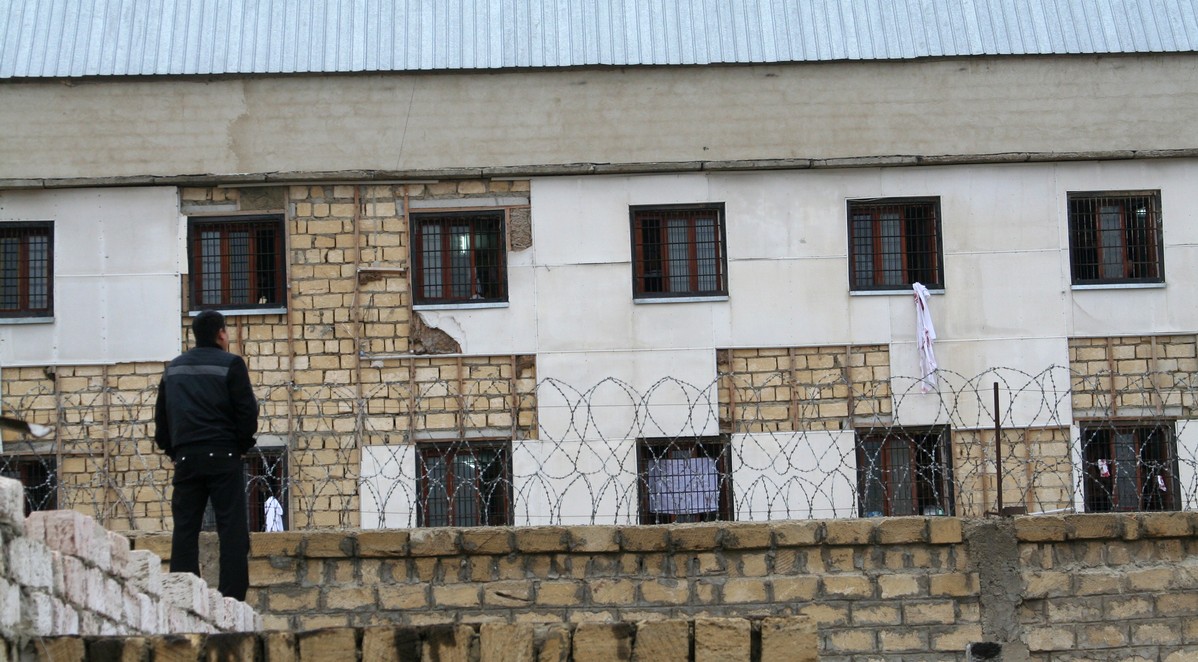 Из следственного изолятора Алматы пытался сбежать подозреваемый