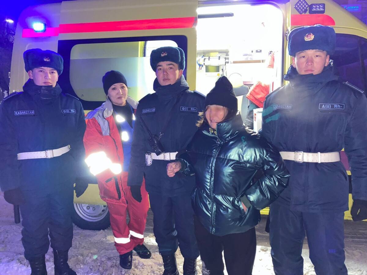 В Талдыкоргане гвардейцы оказали первую медицинскую помощь пострадавшей женщине