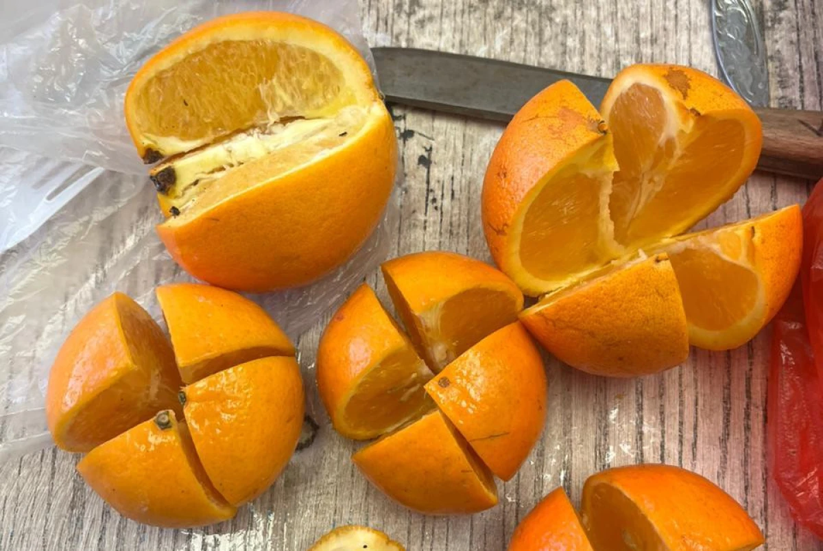 Апельсины со спиртом пытались передать в колонию в Астане