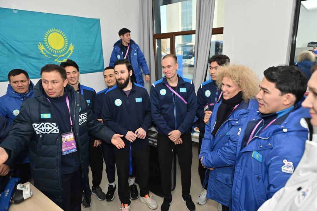 Министр туризма и спорта РК и президент НОК поздравили мужскую сборную Казахстана с исторической золотой медалью по шорт-треку