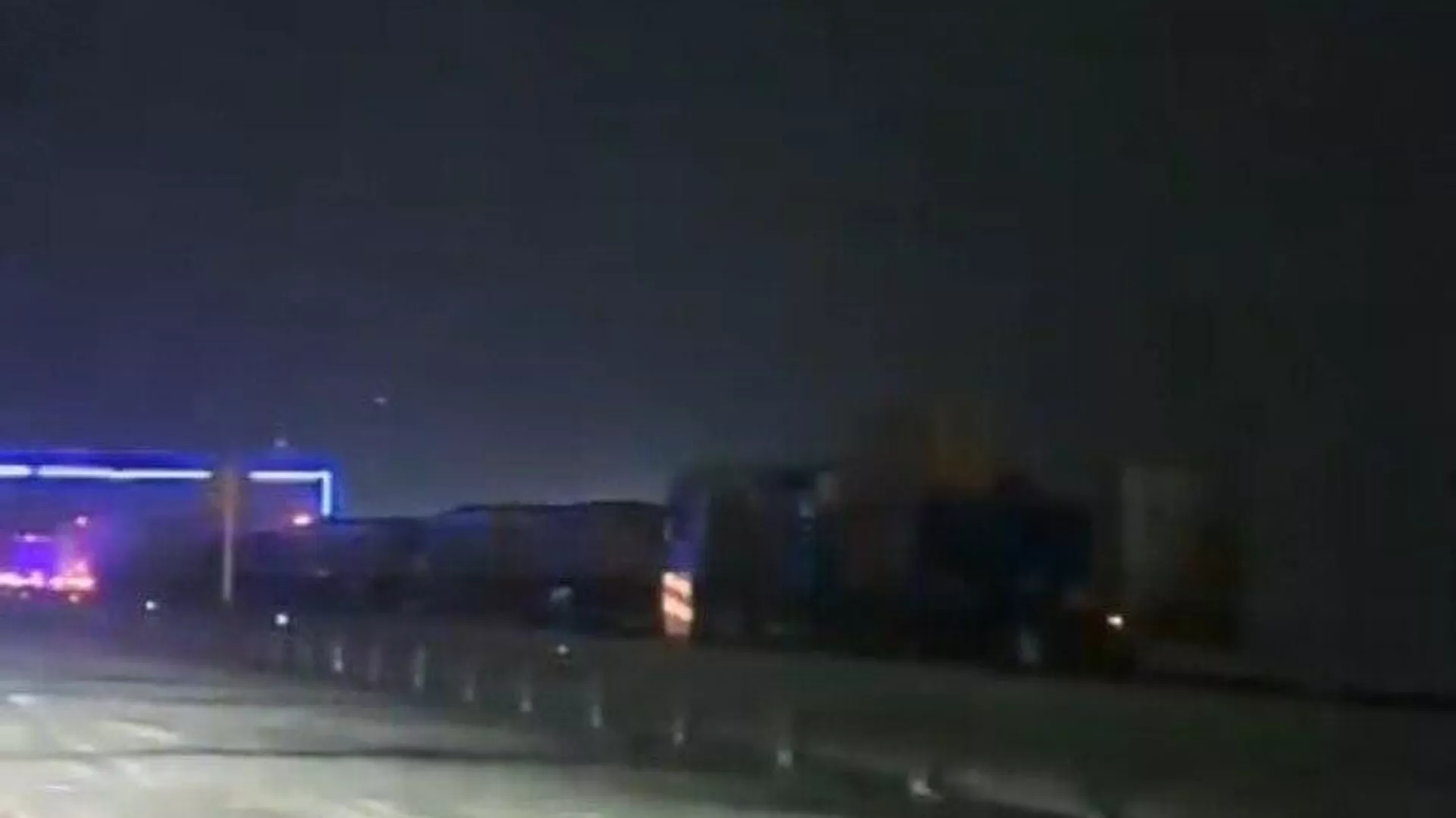 В Казахстане из-за непогоды ограничили движение по автотрассам