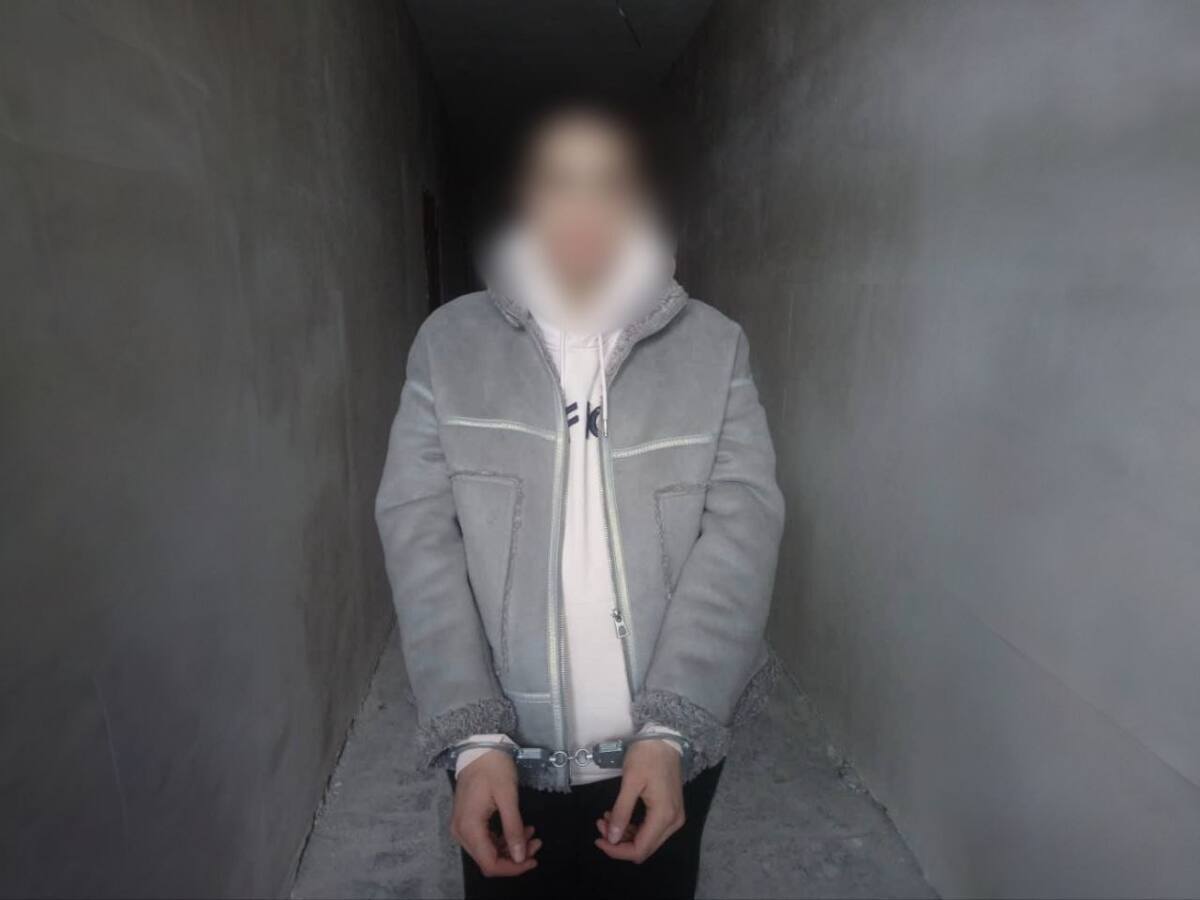 В аэропорту Бишкека задержали подозреваемую в мошенничестве казахстанку