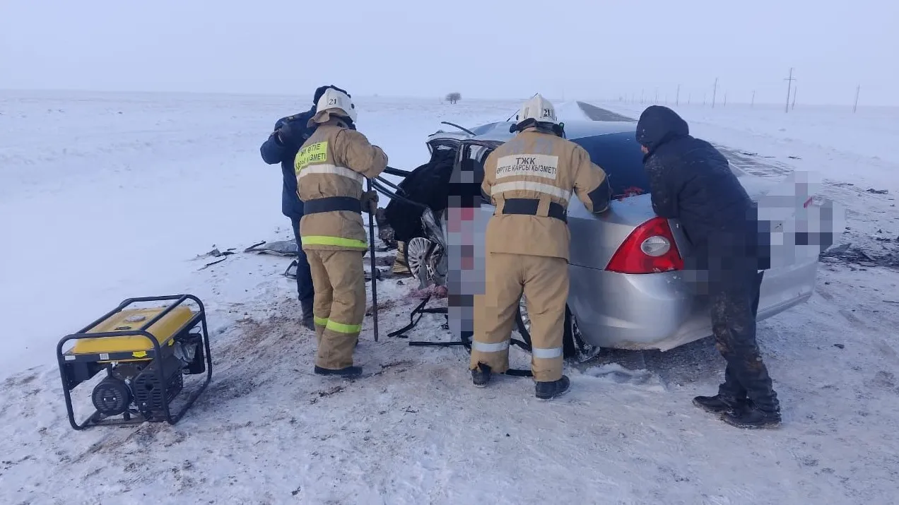 Жуткая авария произошла на трассе в ЗКО: погибли три человека