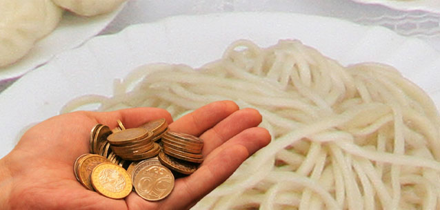 Почти национальная еда: как казахстанцы выживают на макаронах