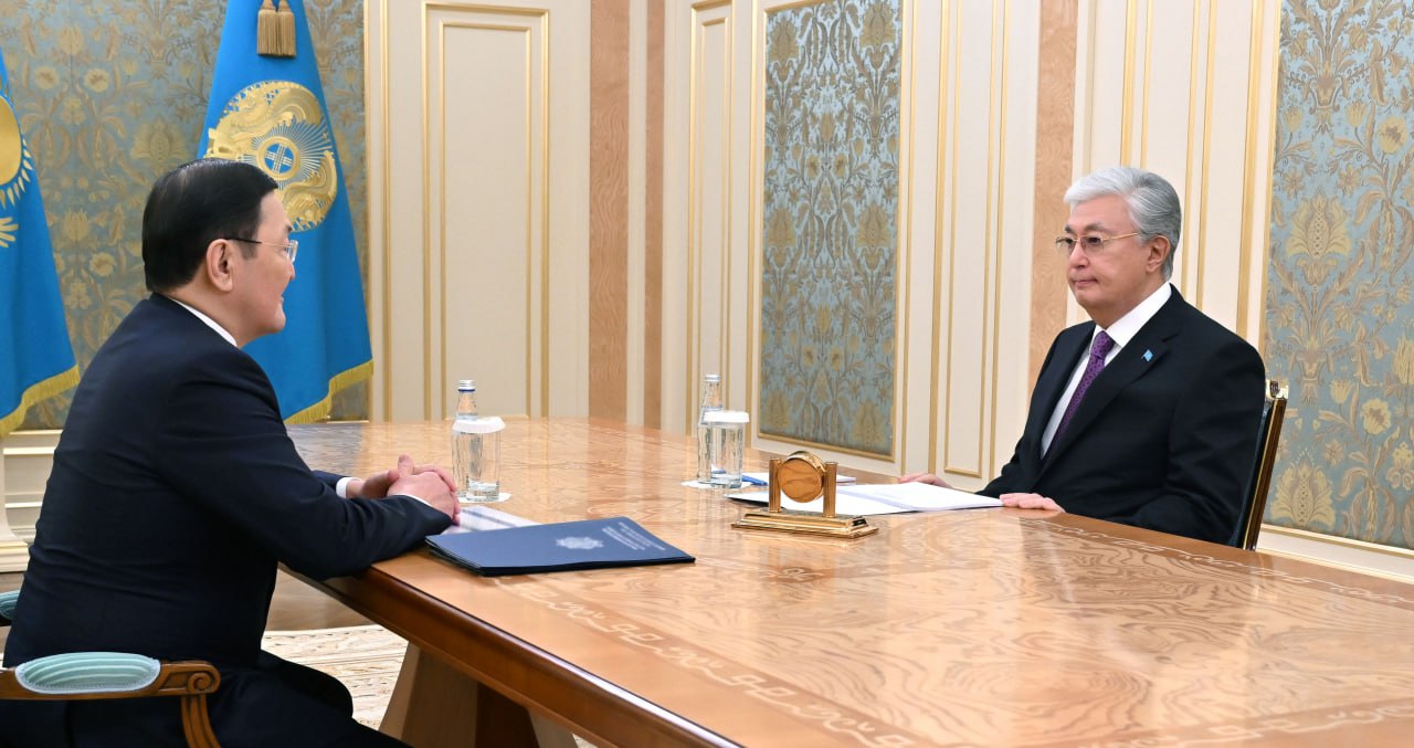 Глава государства принял генерального прокурора Берика Асылова