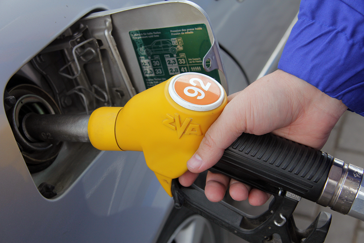 Два человека погибло в результате мощного взрыва на заправке в Туркестанской области