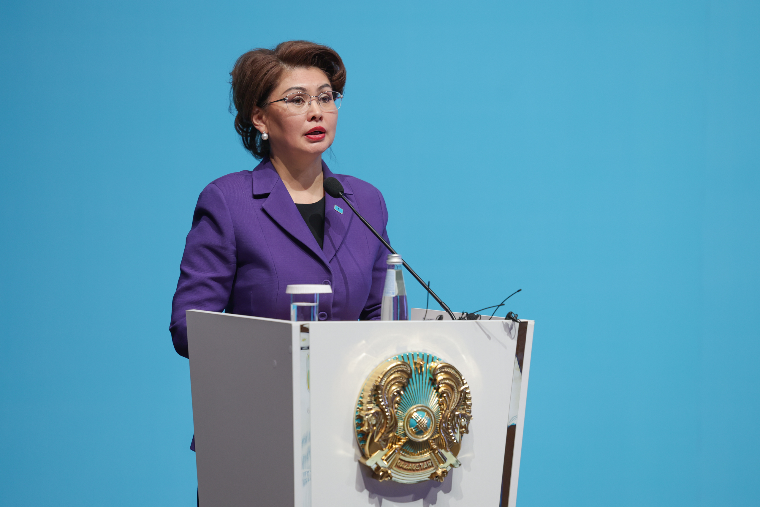 Аида Балаева прокомментировала случай, произошедший с журналисткой в Мажилисе