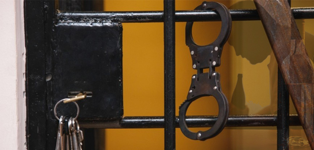 Мужчина пришел помянуть умершего старика-приятеля и убил вдову-старушку