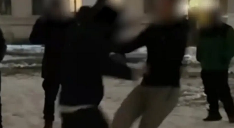 Два школьника попали в больницу после драки в Караганде