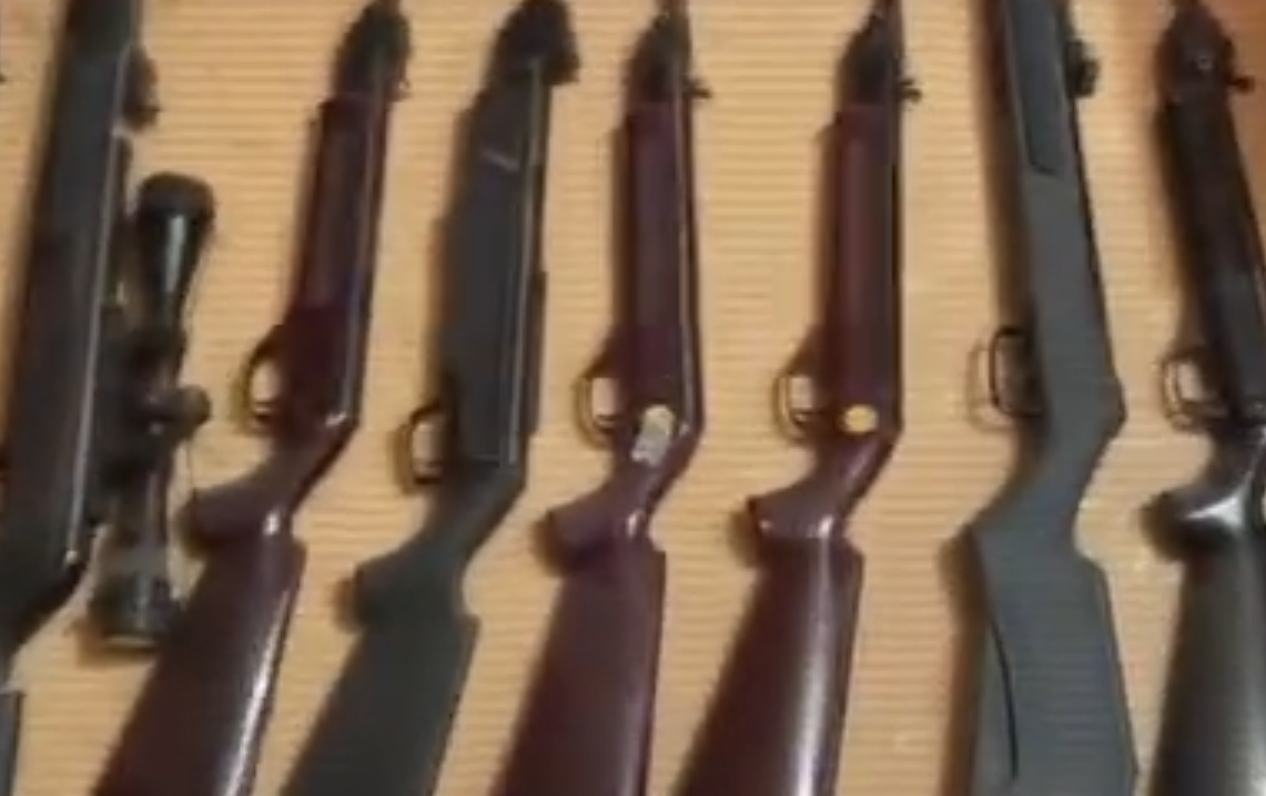 Более 30 схронов с оружием нашли полицейские за три дня