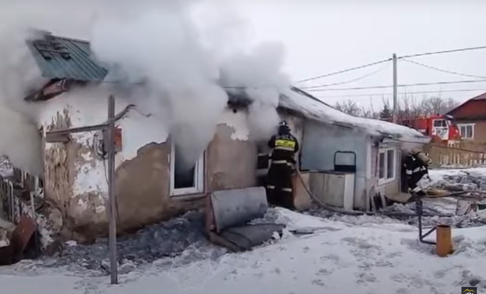 Пожар в частном доме потушили в Усть-Каменогорске