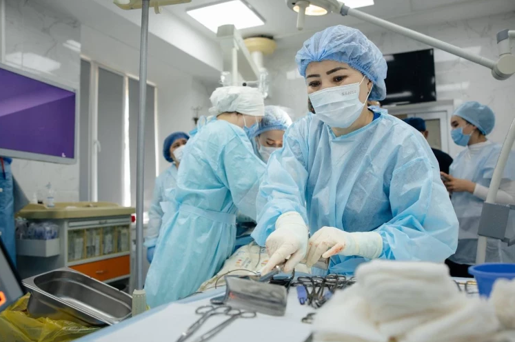 По 10 млн тенге выплатили врачам прибывшим работать в села Атырауской области