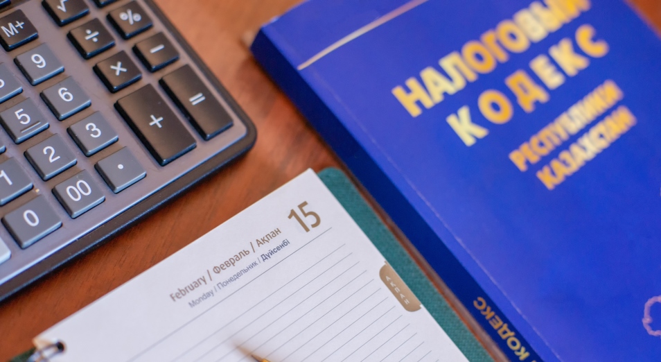 Поправки в Налоговый кодекс: как бизнесу работать с самозанятыми с 2026 года