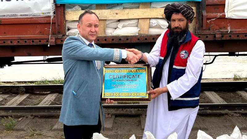 Казахстан направил в Афганистан 36 вагонов с гуманитарной помощью