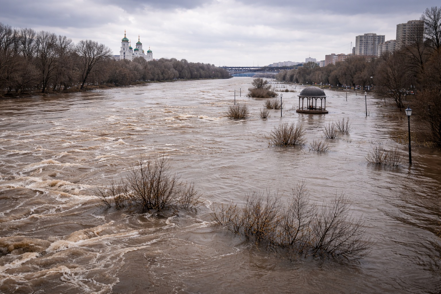 В реке Урал продолжает подниматься уровень воды