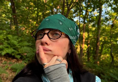 Билли Айлиш расторгла контракт с компанией Best Friends Music Management