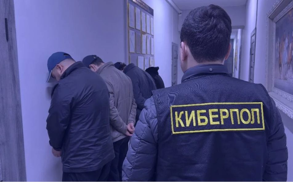 В Шымкенте киберполицейские вернули жертве мошенников 46 млн тенге