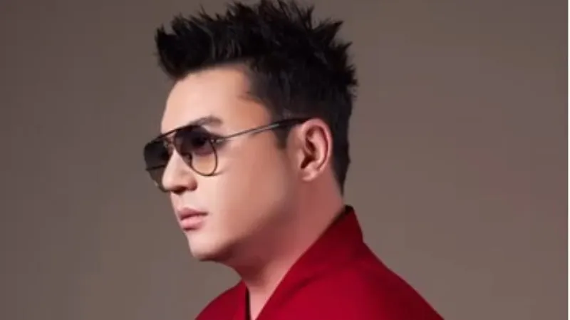 Оскандалившийся Алмас Кишкенбаев решил порадовать публику