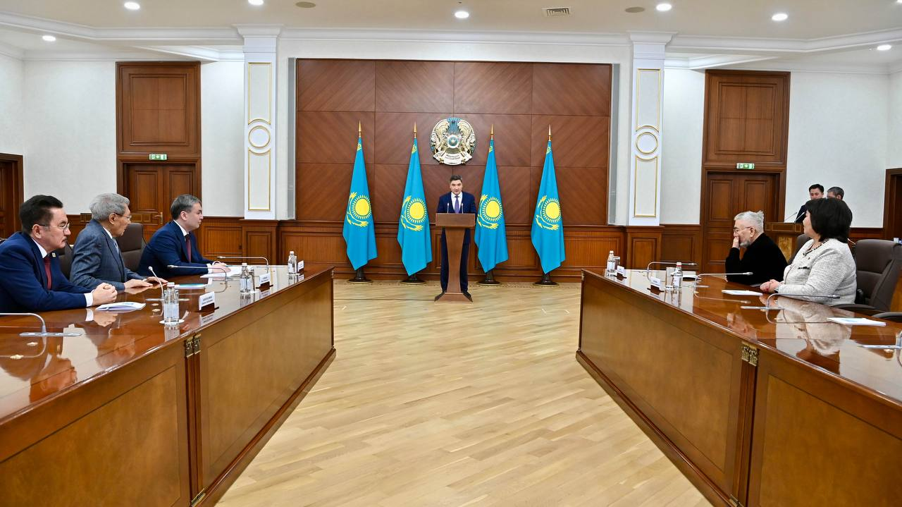 По поручению президента геологам вручили государственные награды