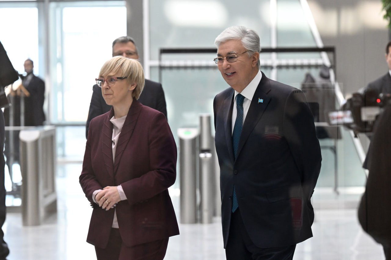 Касым-Жомарт Токаев и Наташа Пирц-Мусар посетили Международный финансовый центр Астана