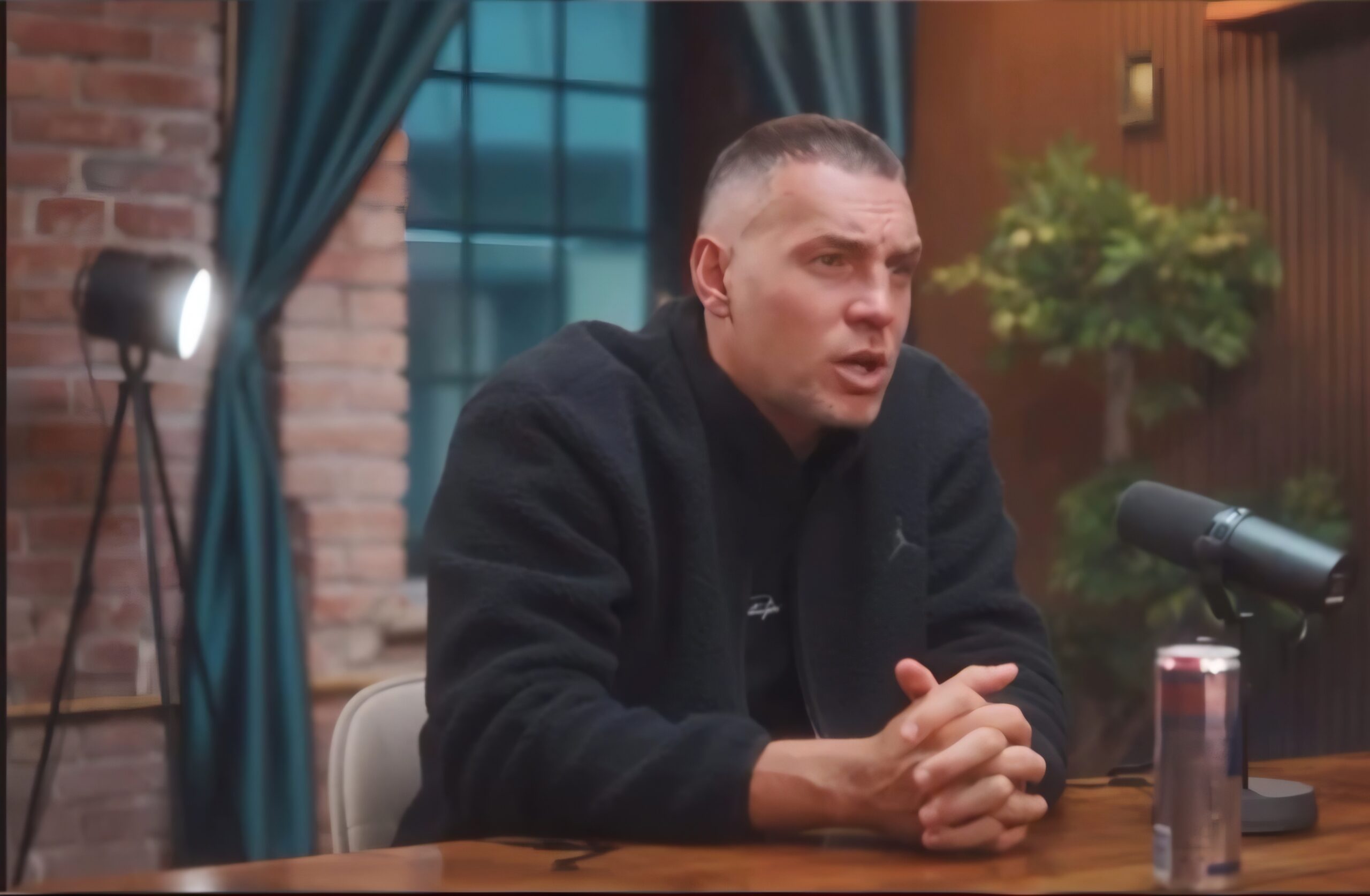 Отказавшийся от "Кайрата" Артем Дзюба хочет разобраться с Нурланом Сабуровым