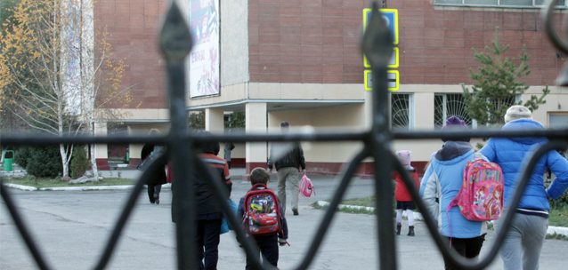 «Старичок с тревожной кнопкой…» - что не так с безопасностью детей в Казахстане