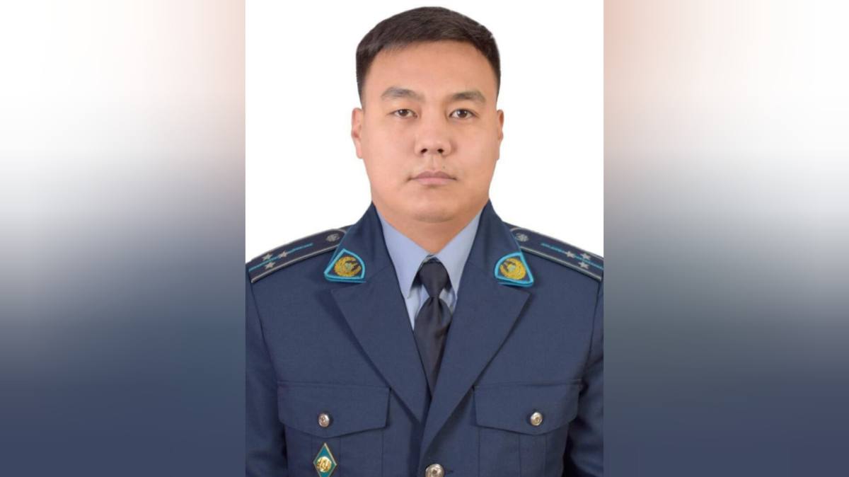 В Актобе участковый спас жителей из задымленных квартир