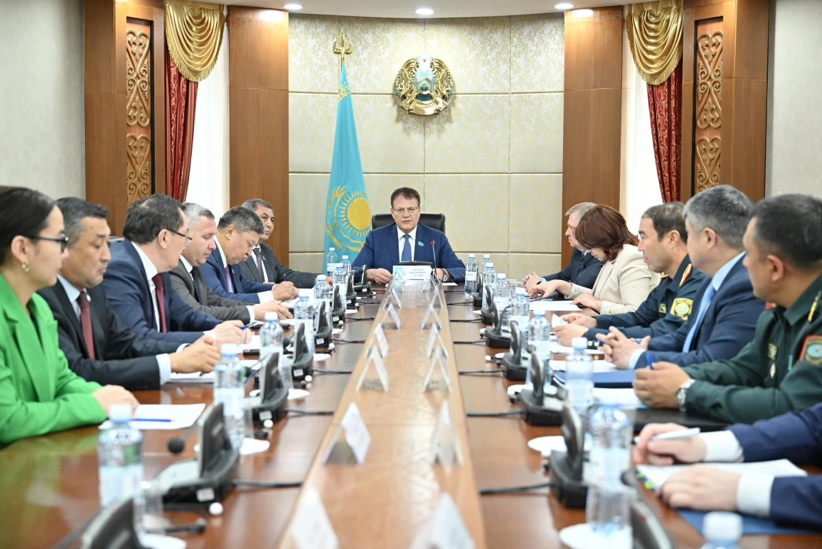 Сенаторы предлагают усилить соцподдержку казахстанских спасателей