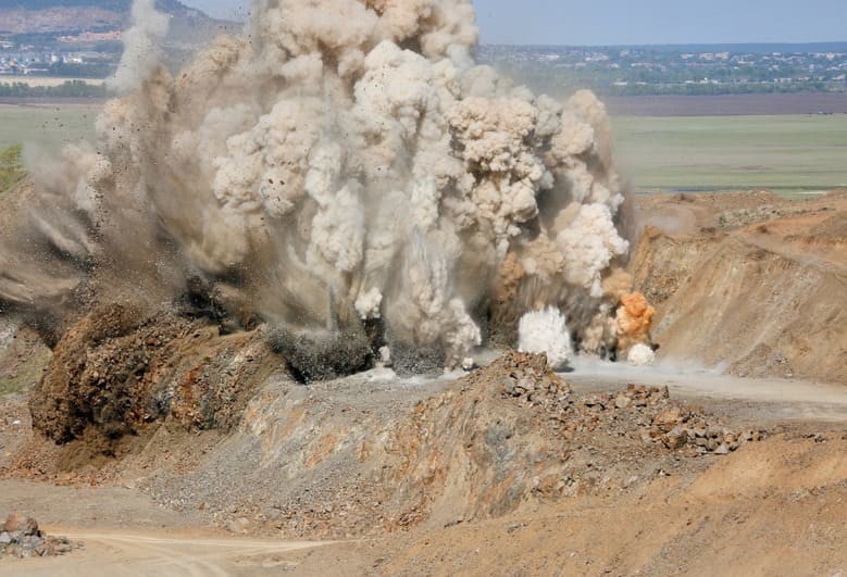 Взрывные работы проведут в ВКО в районе Бухтарминской трассы