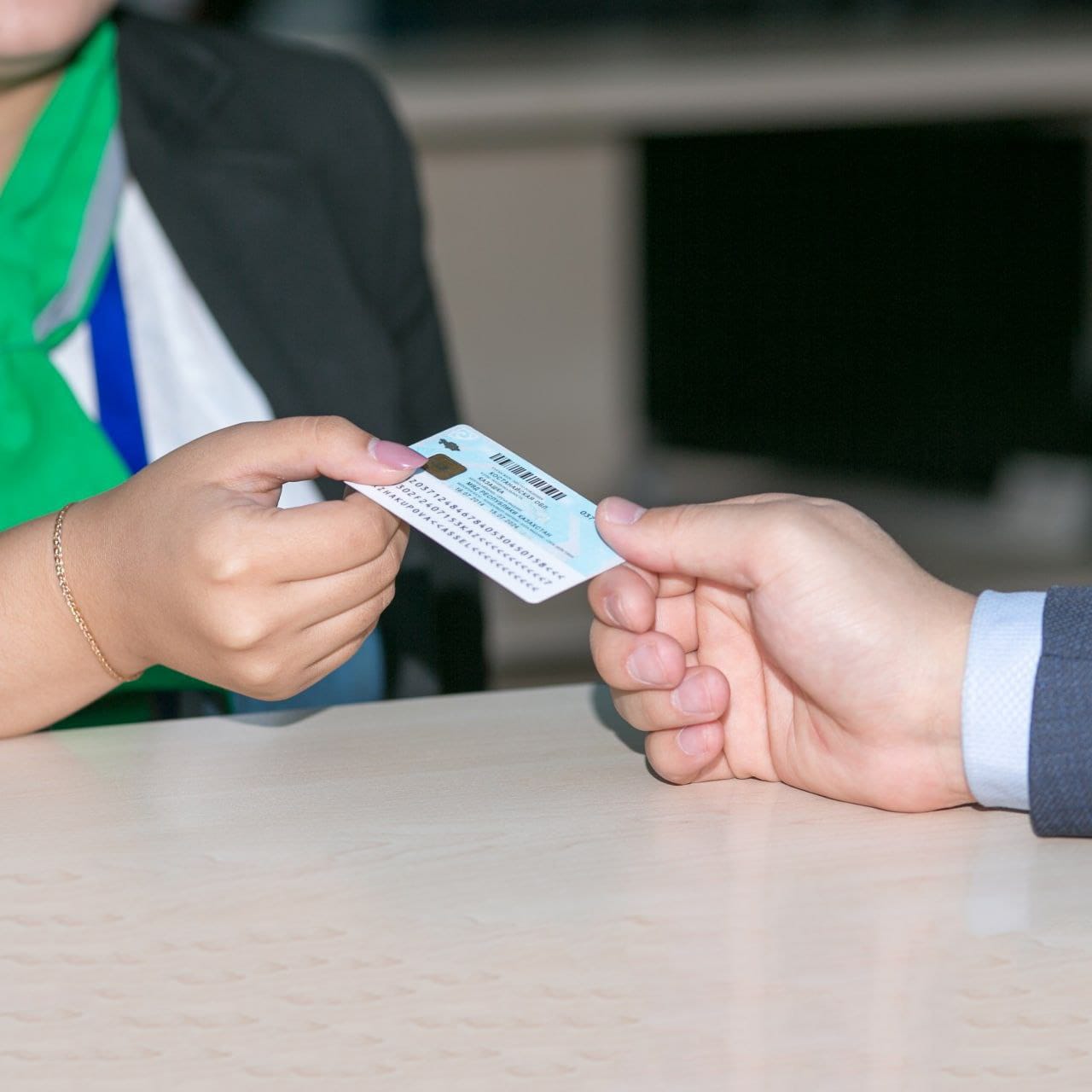 В Казахстане упростят проверку иностранцев для получения РВП