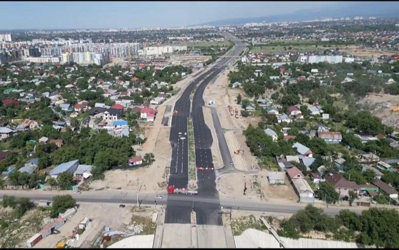 В Алматы открыли движение по новой пробивке проспекта Абая