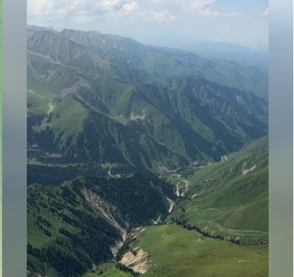 В горах Алматы потерялся подросток, спасатели МЧС пришли на помощь