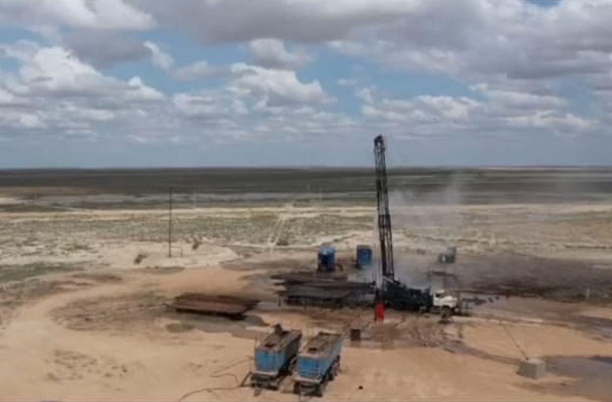 На месторождении в Мангистау произошла авария: зафиксирован выброс газоводяной смеси