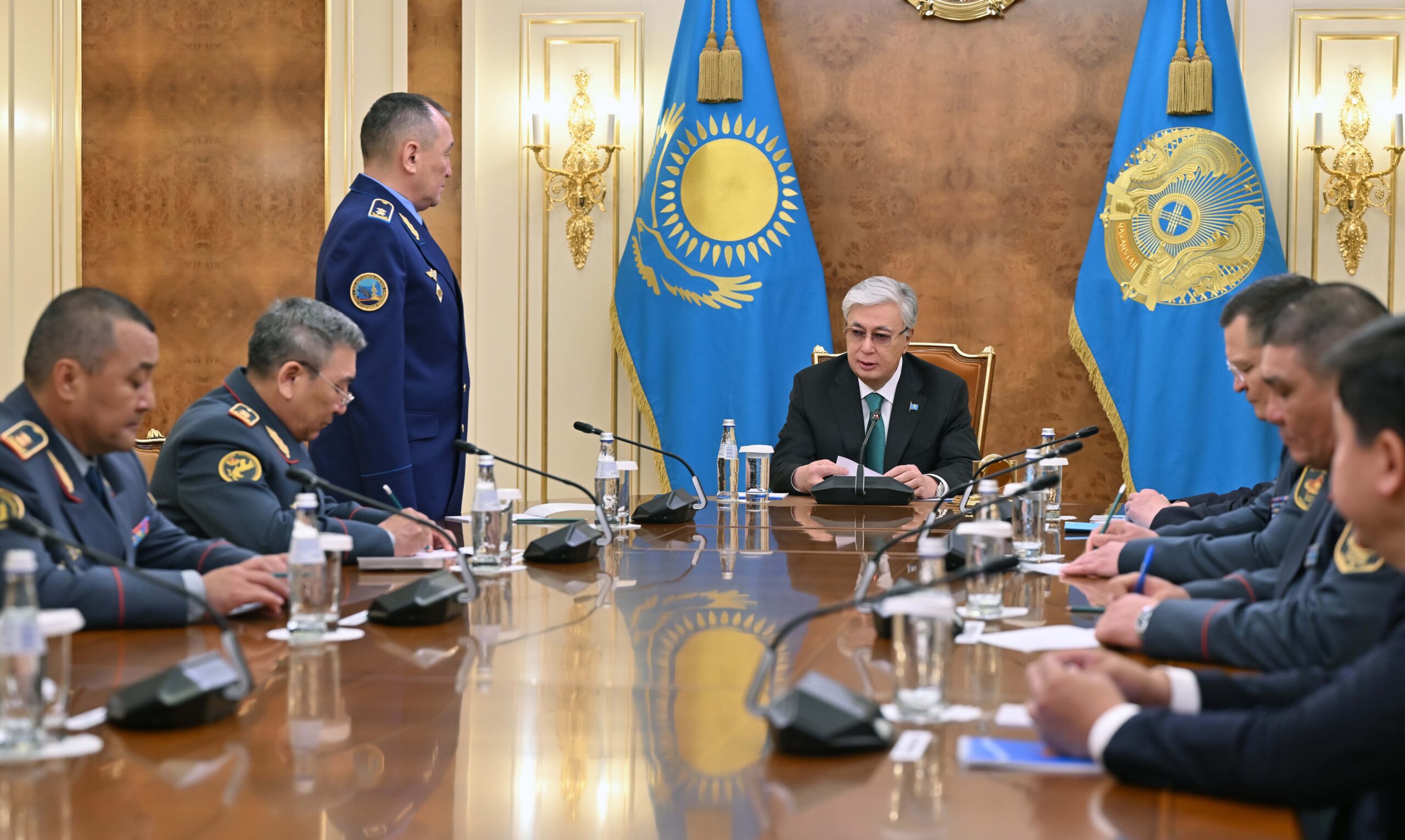 Токаев провел совещание с руководящим составом Министерства обороны