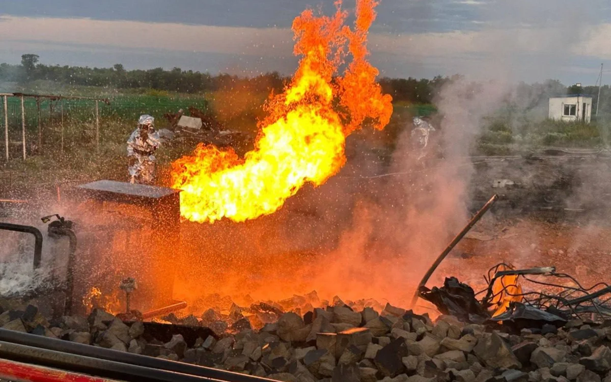 Из-за взрыва газа на предприятии в СКО пострадали восемь человек