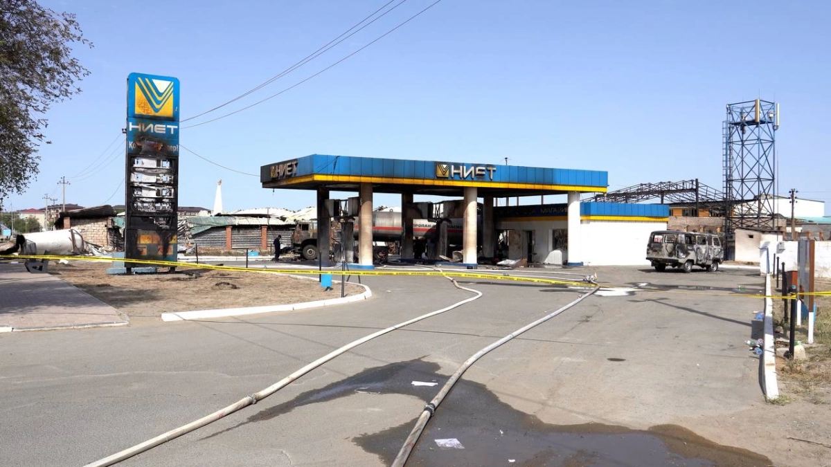 В Атырауской области вспыхнул пожар на автозаправке