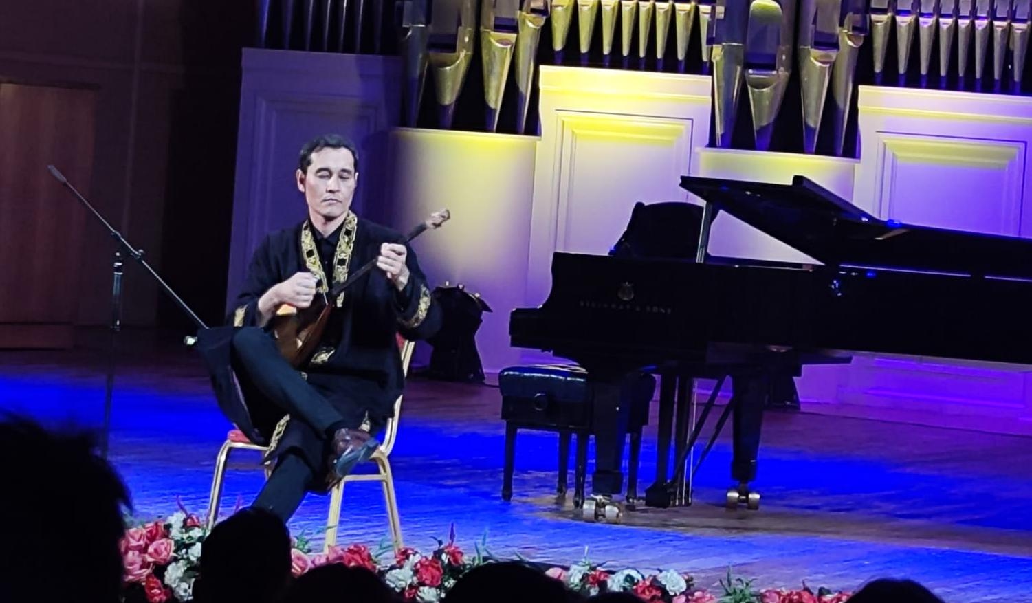 Прощание на высокой ноте: чем удивила публику филармония Жамбыла в заключительном концерте сезона