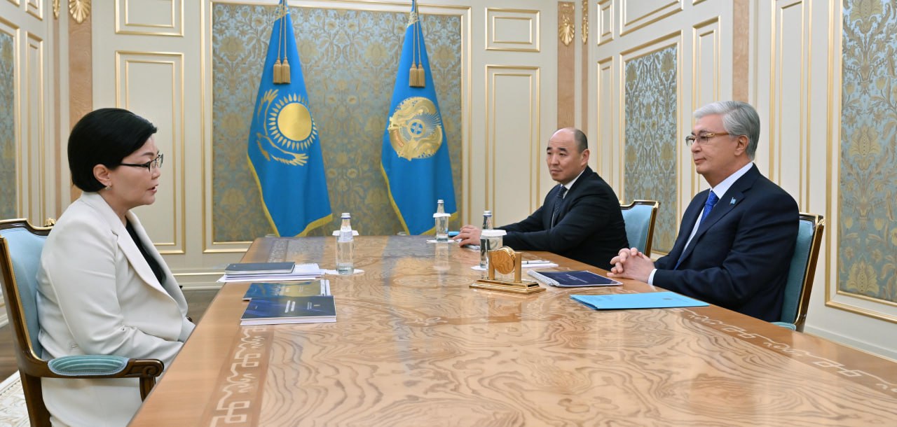 Глава государства принял министра труда и социальной защиты населения Светлану Жакупову