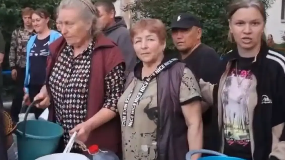 В райцентре СКО около 10 тысяч человек остались в жару без воды