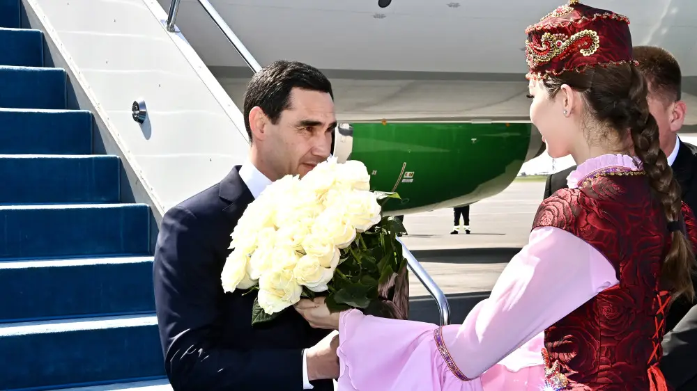 В Казахстан прибыл президент Туркменистана