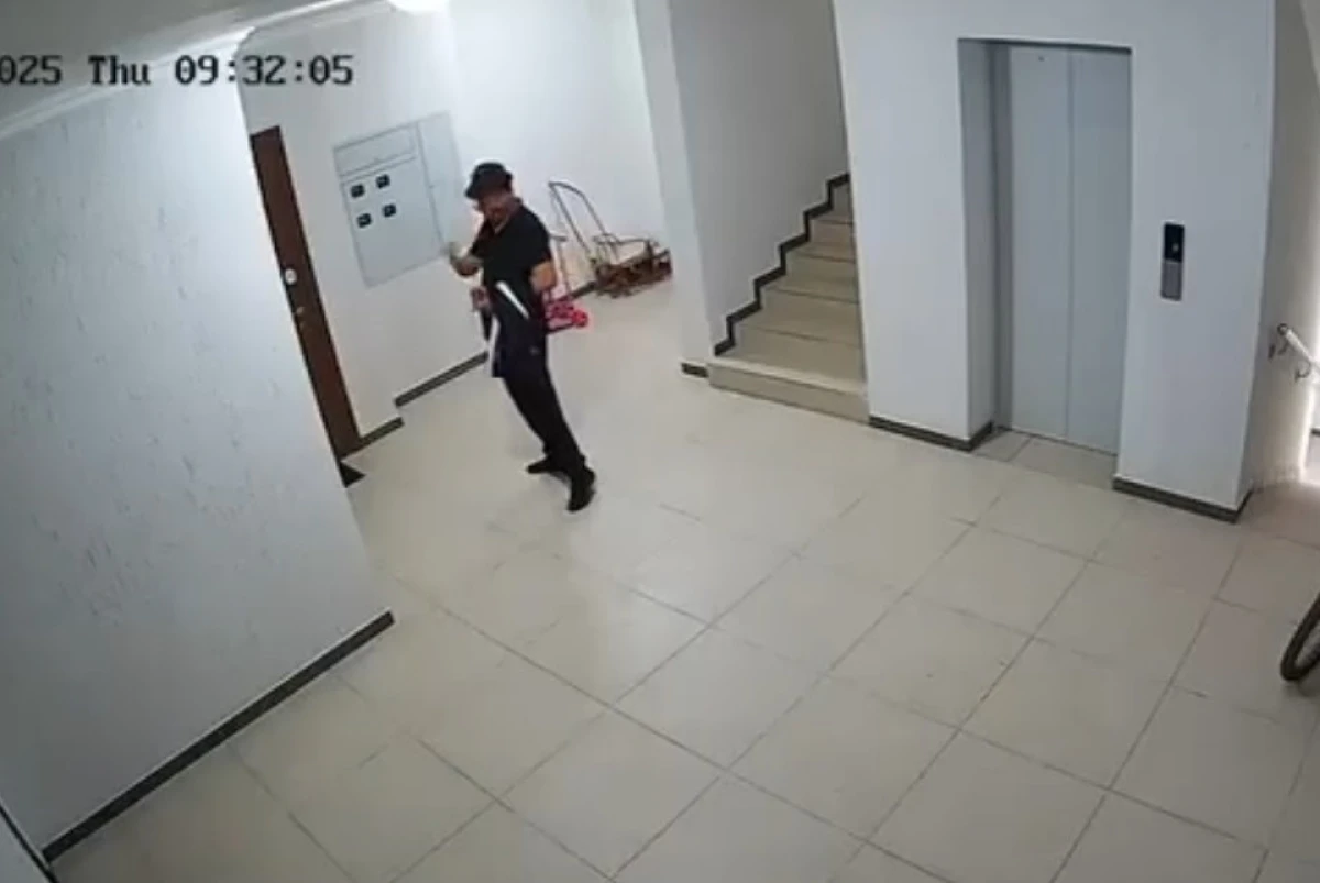 Мужчина в ЖК Астаны заклеивал камеры и домогался девочек