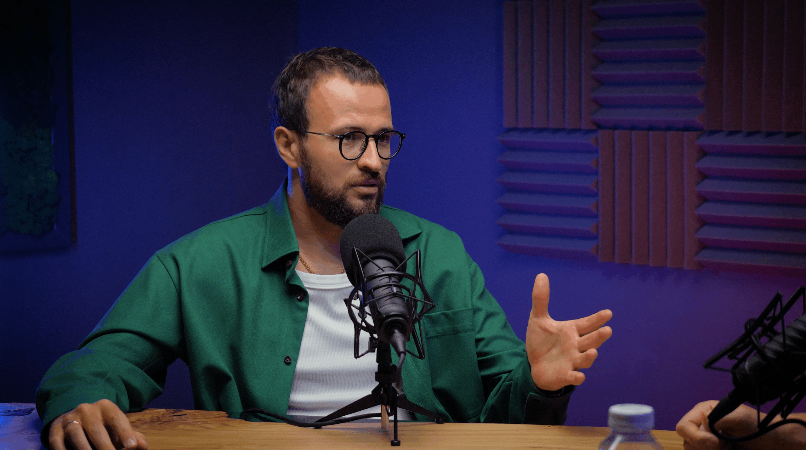 "Невкусный шоколад" — российский блогер оскорбил казахстанцев и извинился