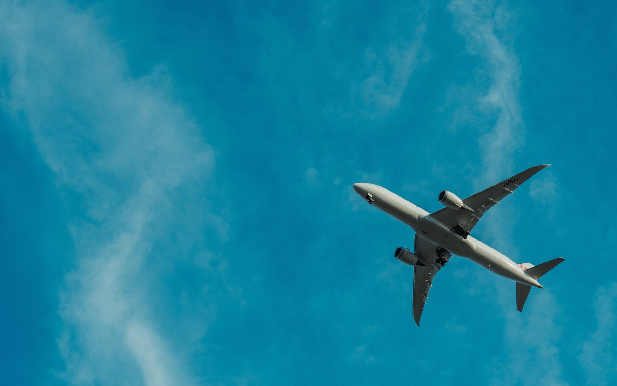 В Казахстане за ослепление пилотов лазером введут уголовную ответственность