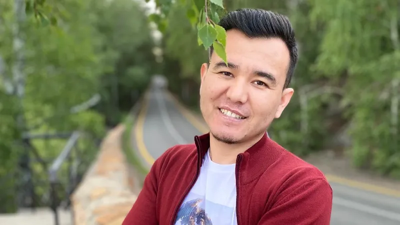 Осужденный по делу о финпирамидах вайнер Мейирхан Шерниязов вышел на свободу